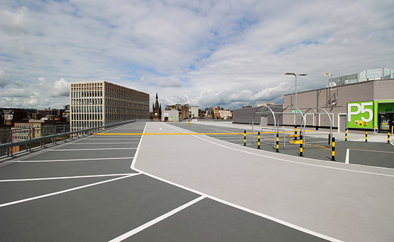 Gare, aéroport ou parking privé, optez pour un revêtement de sol hautes performances.